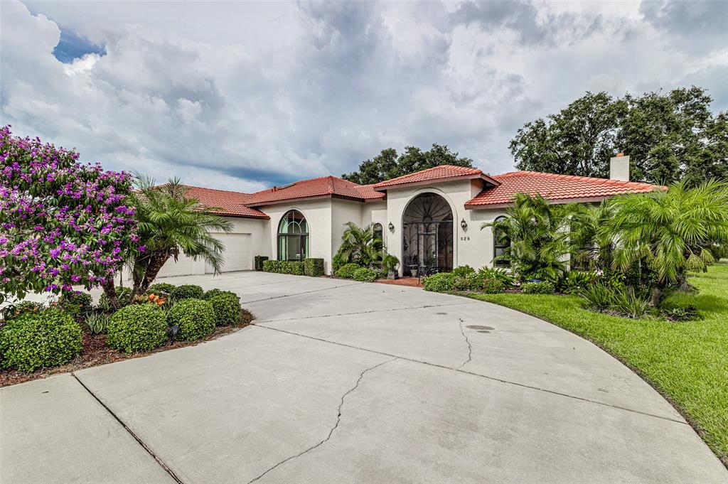 529 CLUBHOUSE DRIVE