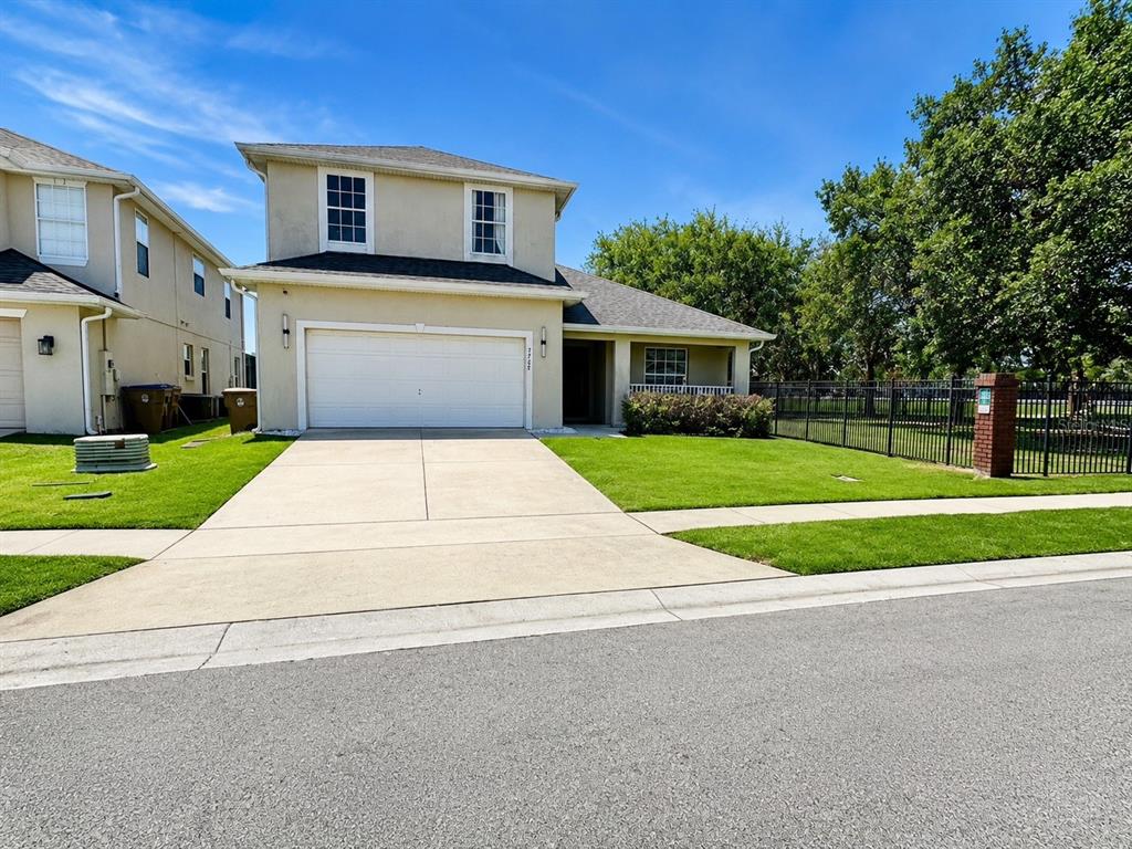 2708 PRESTWICK LANE