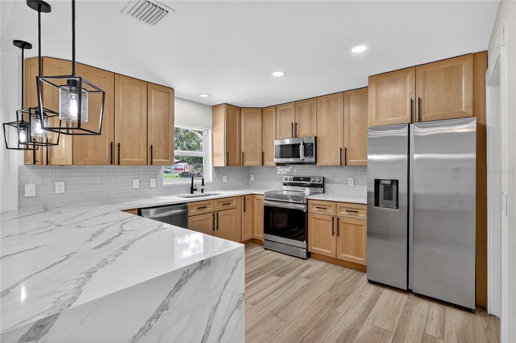32524 GREENWOOD LOOP, WESLEY CHAPEL, FL — photo 2 of 30
