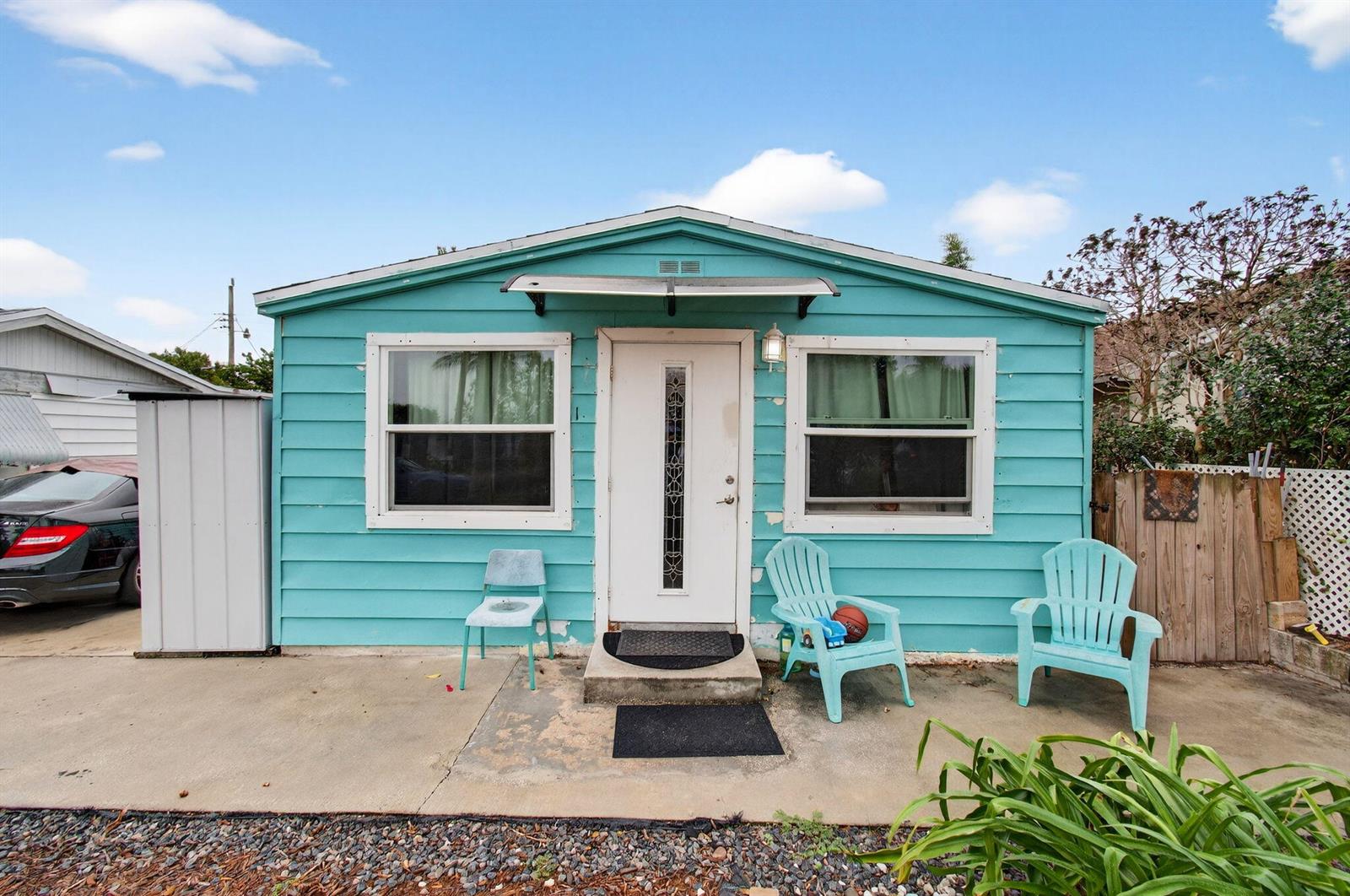 1071 Peak Road, Lake Worth FL 33462
