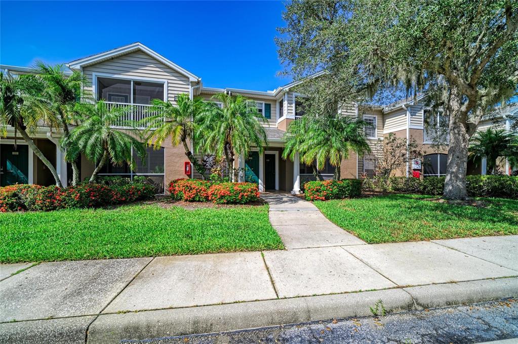 8932 MANOR LOOP UNIT 102, BRADENTON, FL — photo 2 of 30