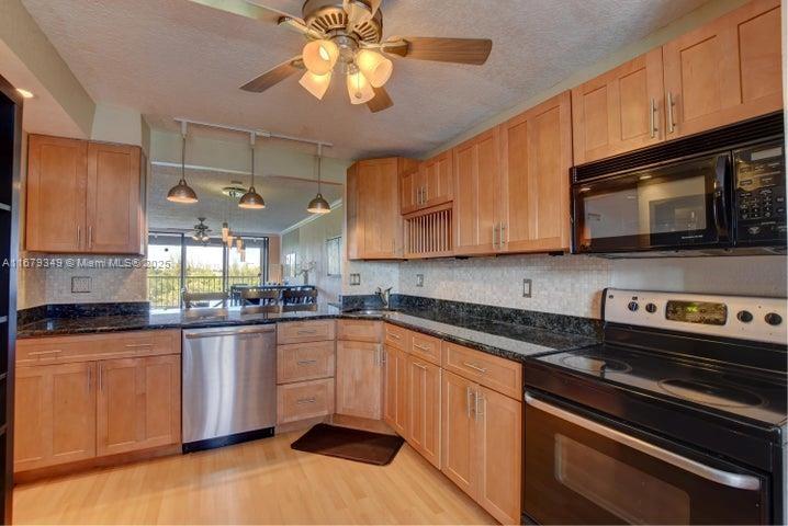 1631 Riverview Rd # 604, Deerfield Beach FL 33441