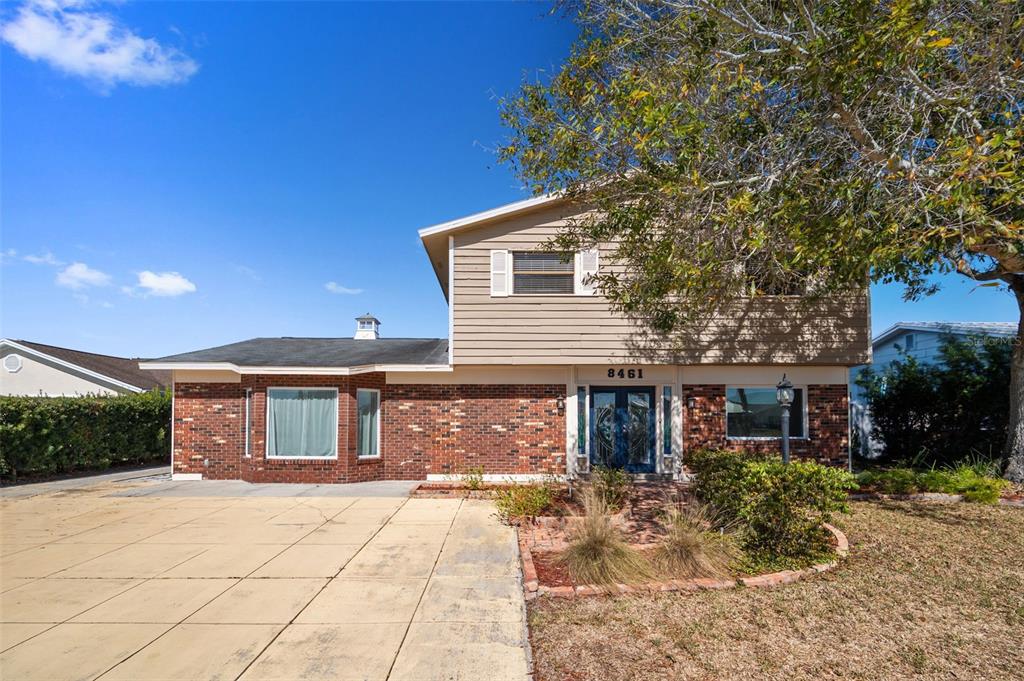 8461 FLAGSTONE DRIVE