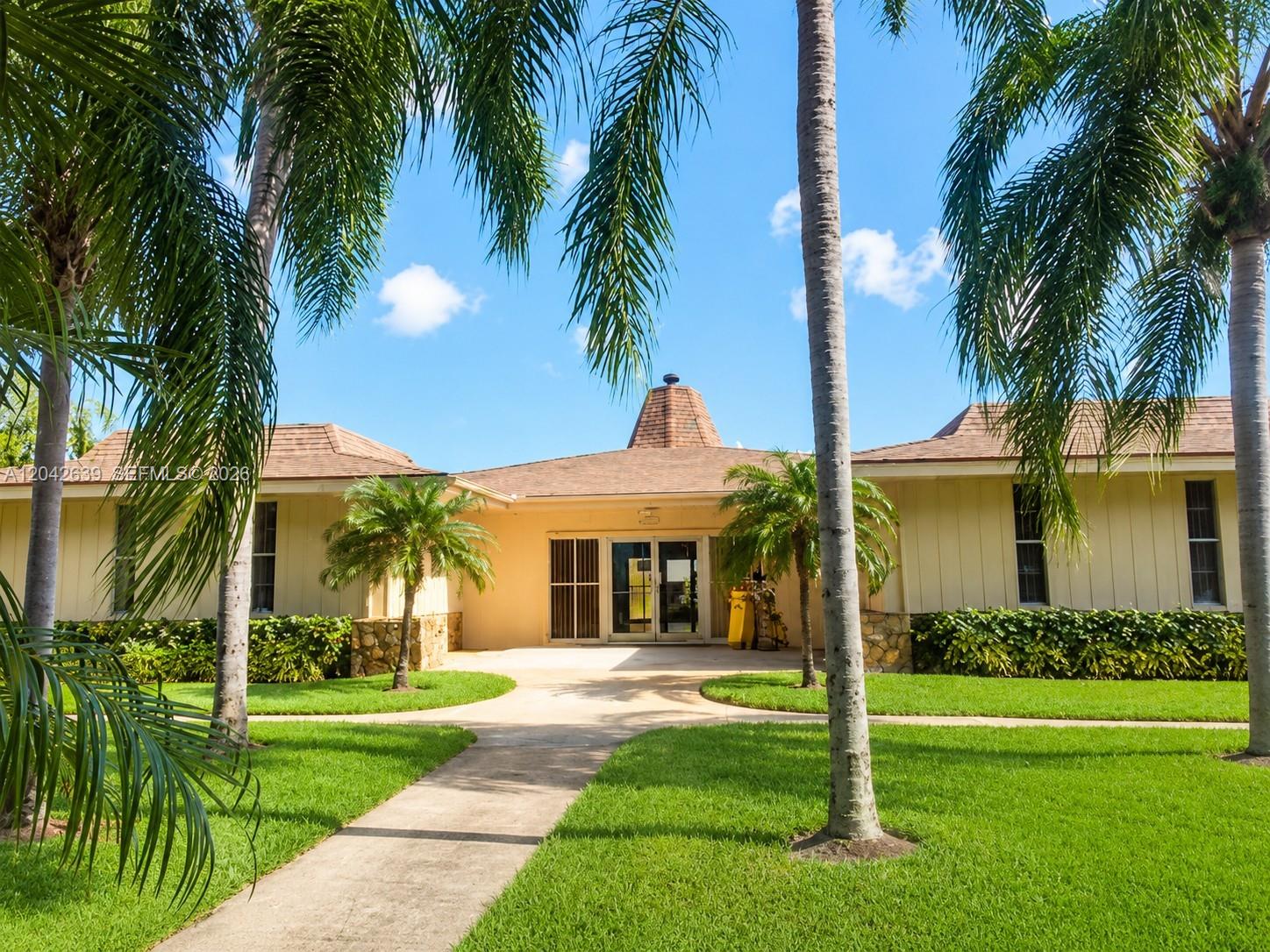 500 W Village Green Cir W # 308, Palm Springs FL 33461