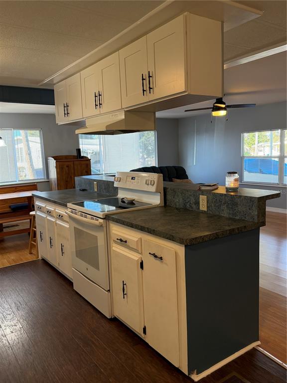124 CEDAR STREET, EDGEWATER, FL — photo 5 of 19
