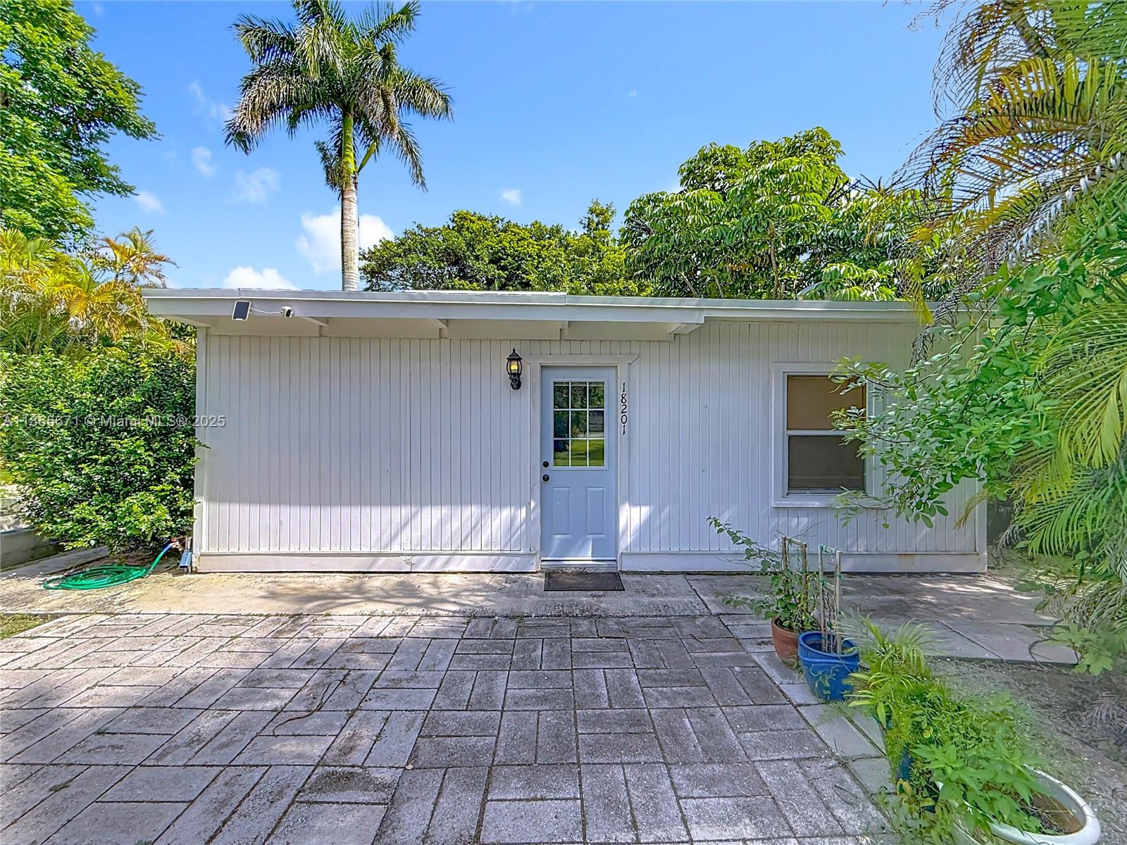 18201 SW 204th St, Miami FL 33187