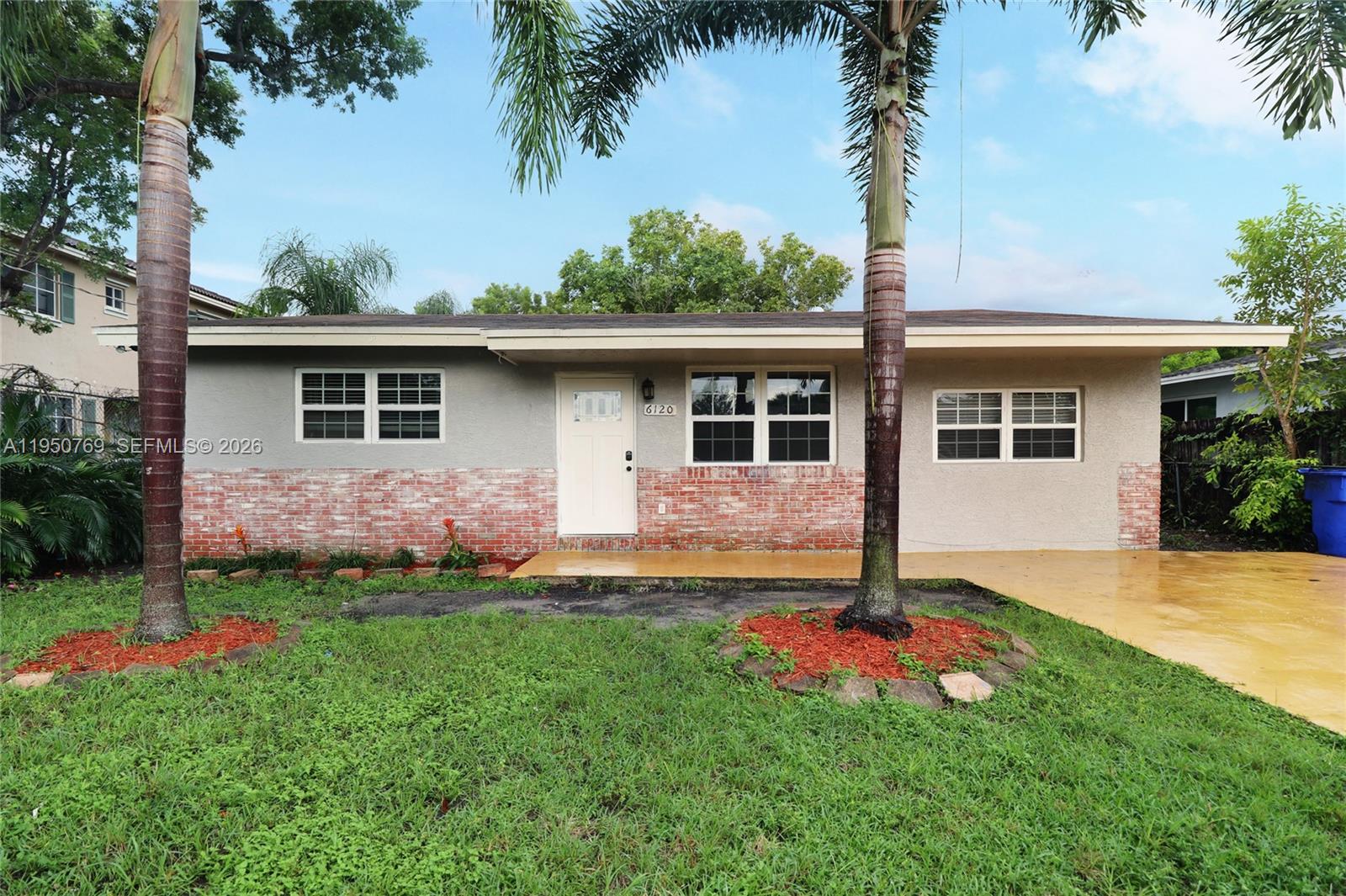 6120 SW 19th St, North Lauderdale FL 33068