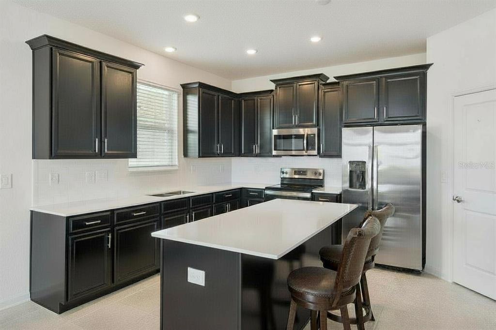 822 KAPI DRIVE, GROVELAND, FL — photo 4 of 30