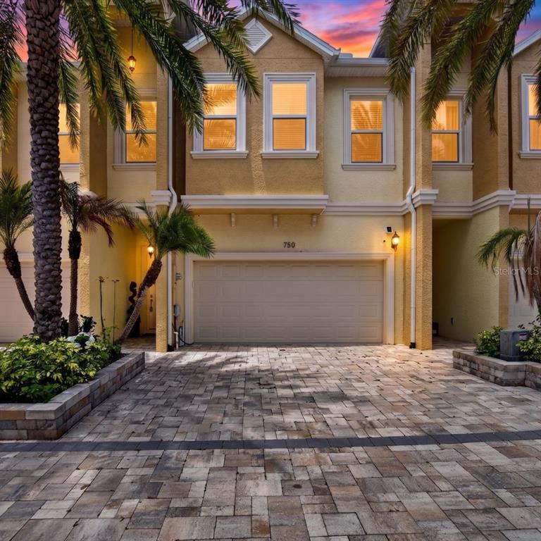 750 GRAND CYPRESS LANE