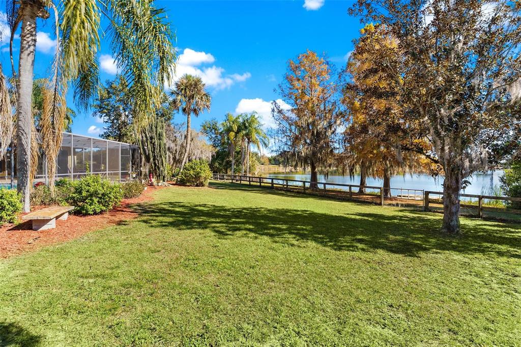 475 GUERRANT STREET, UMATILLA, FL — photo 4 of 30