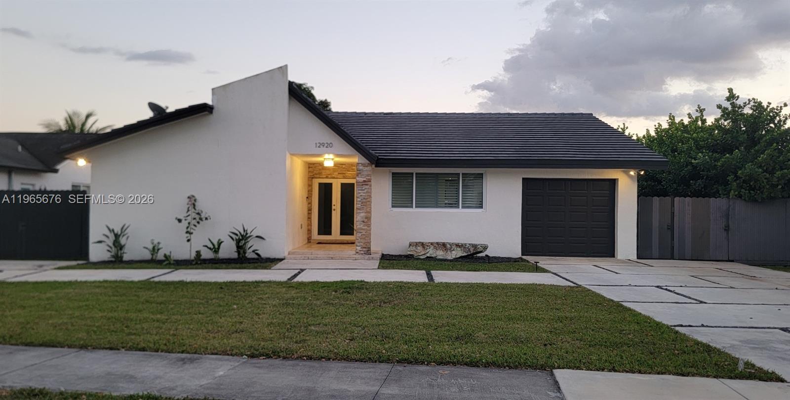 12920 SW 119th St, Miami FL 33186
