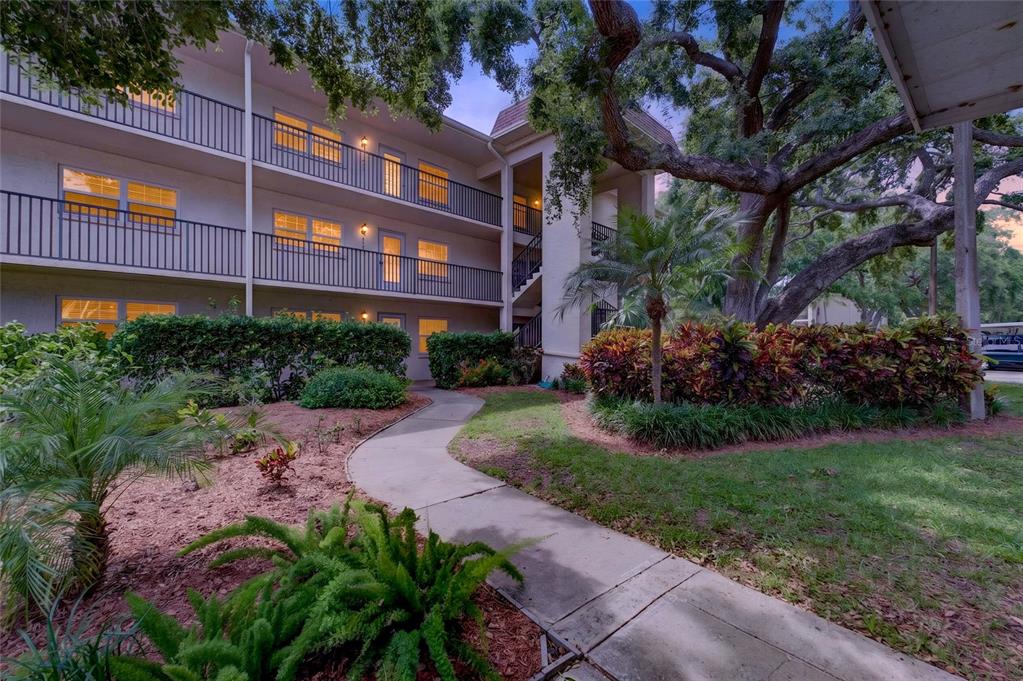 860 VIRGINIA STREET UNIT 211