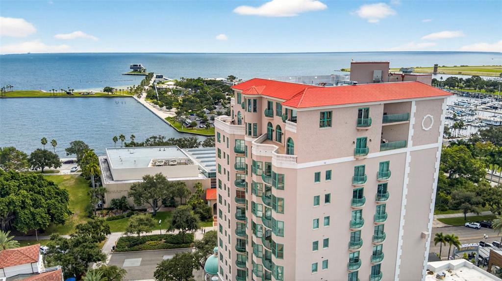 288 BEACH DRIVE NE UNIT 4B