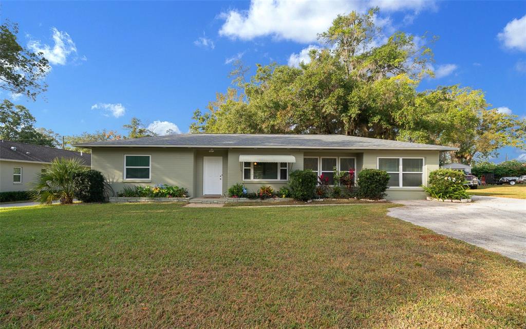 2810 SE LAKE WEIR AVENUE