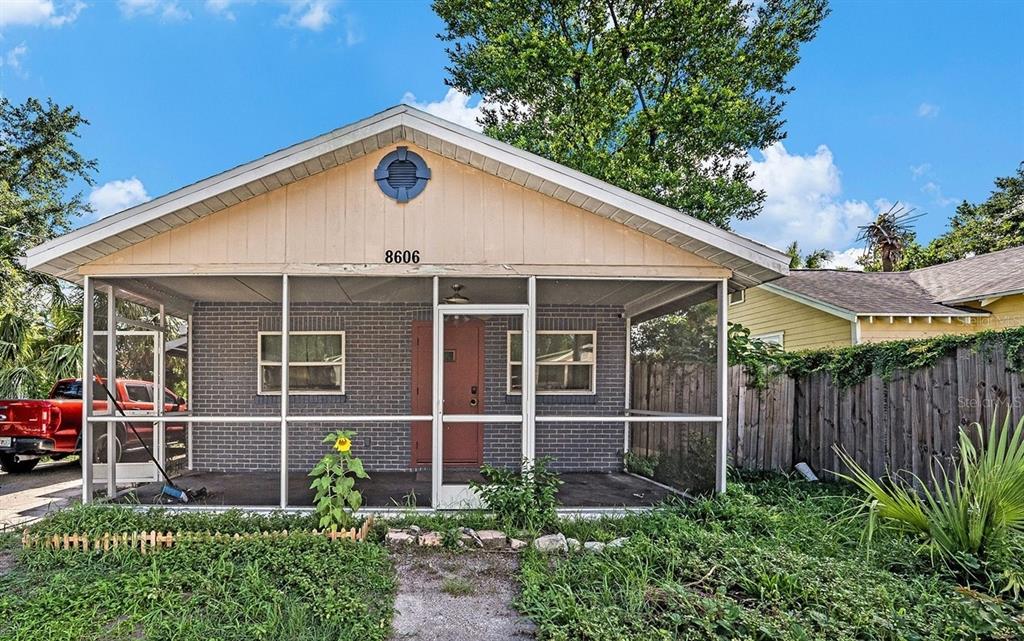 8606 N 9TH STREET