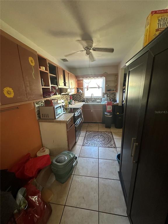 111 PALM AVENUE E, NOKOMIS, FL — photo 4 of 13
