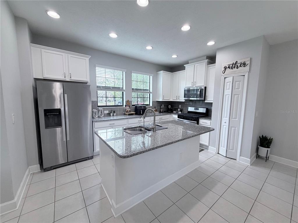 5824 CIRCA FISHHAWK BOULEVARD, LITHIA, FL — photo 4 of 30