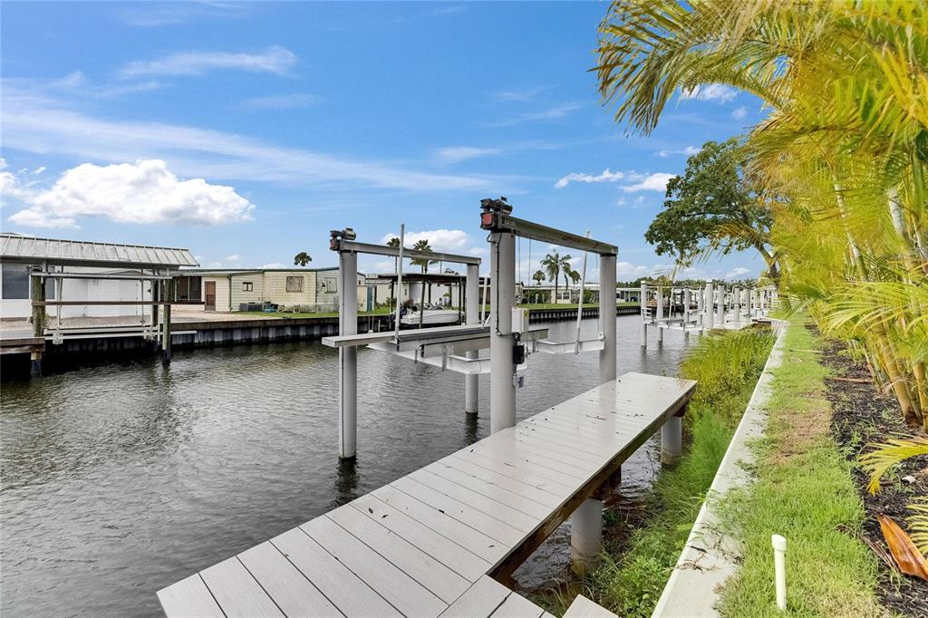 6528 SIMONE SHORES CIRCLE, APOLLO BEACH, FL — photo 2 of 30