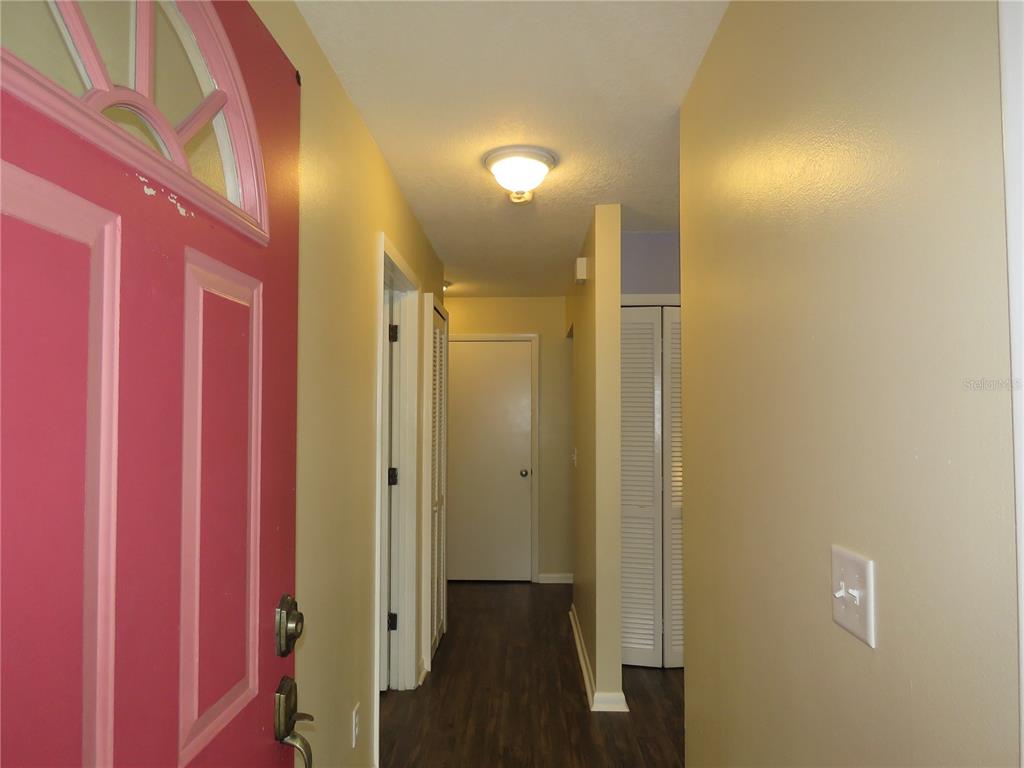 418 NARVAEZI STREET, VENICE, FL — photo 2 of 30
