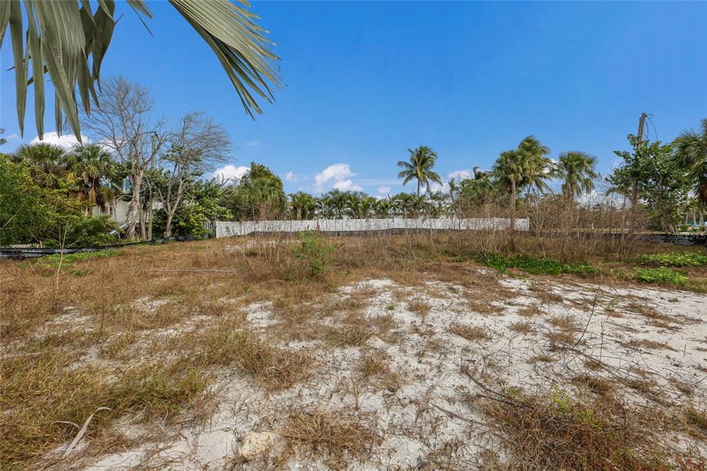 6500 GULFSIDE ROAD, LONGBOAT KEY, FL — photo 4 of 24