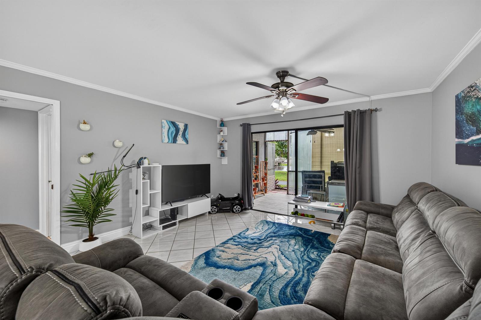 2200 S Cypress Bend Drive # 101, Pompano Beach FL 33069