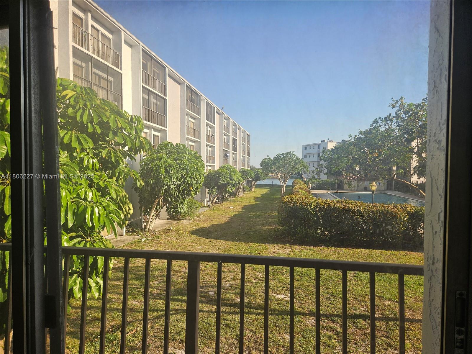 8620 N Sherman Cir # 202, Miramar FL 33025