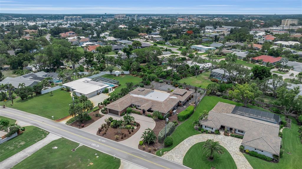 609 LAGUNA DRIVE