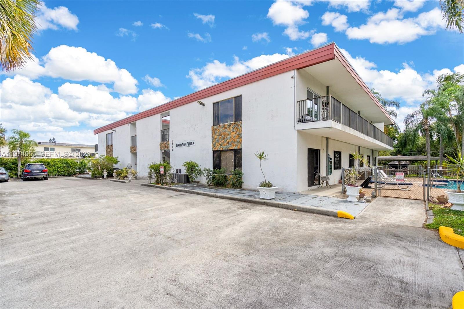2514 Taylor St # 11, Hollywood FL 33020