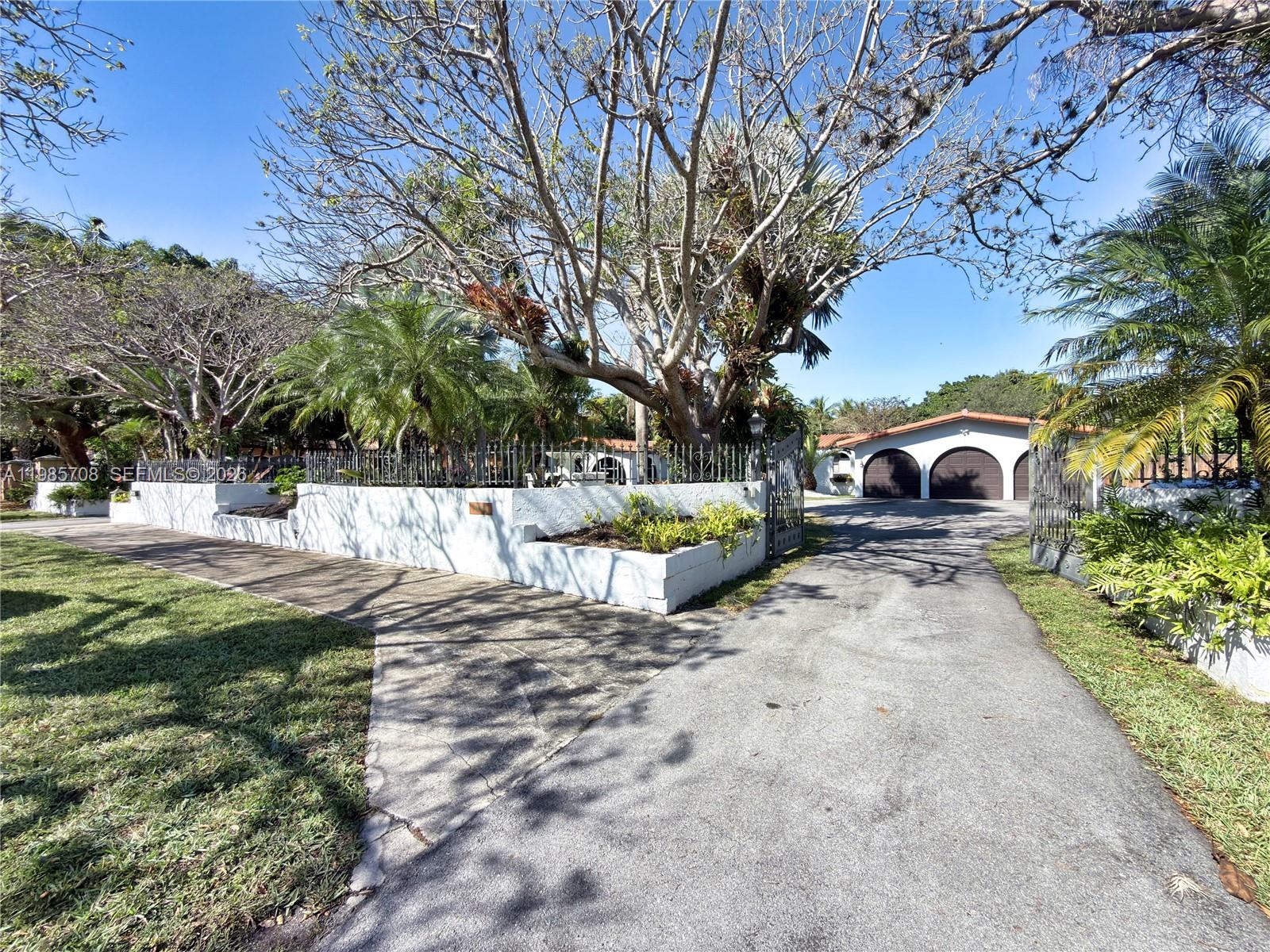 7925 SW 124th St, Pinecrest FL 33156, PINECREST, FL — photo 4 of 30