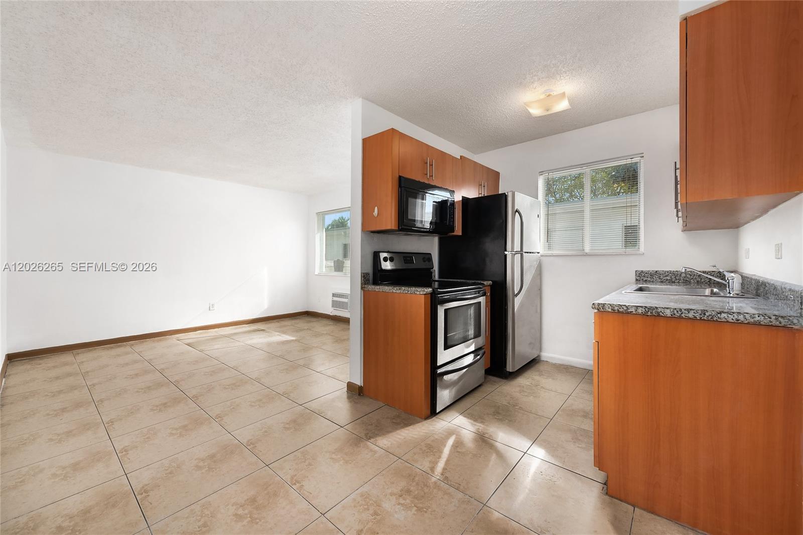932 Moffett St # 6, Hallandale Beach FL 33009
