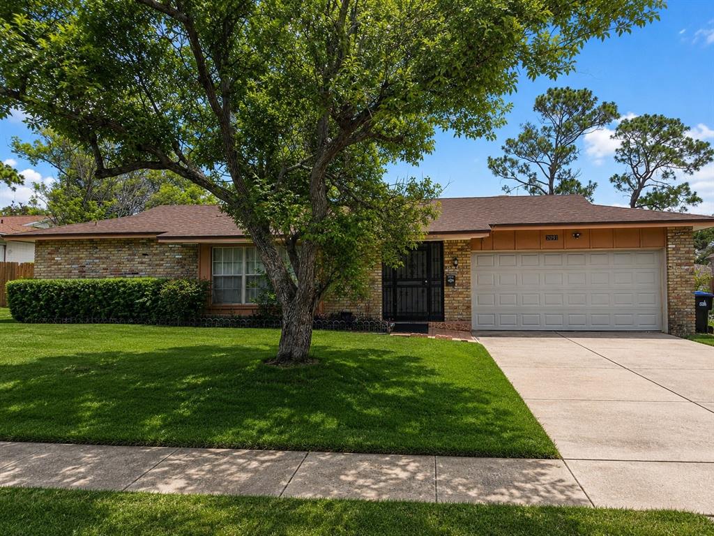 2091 LONGFELLOW COURT