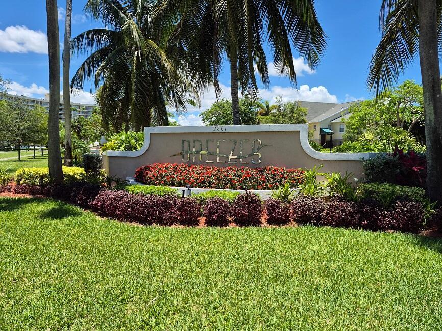 2823 N Course Drive # 205, Pompano Beach FL 33069