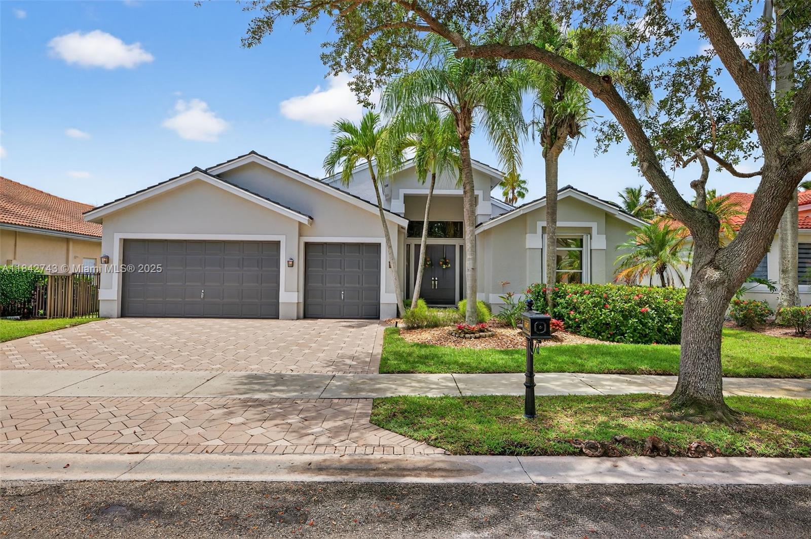 1347 Ginger Cir, Weston FL 33326