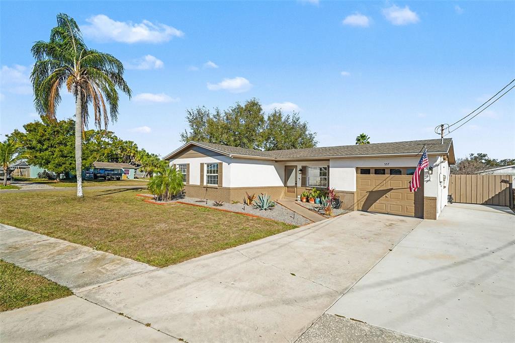 557 FLAME TREE DRIVE, APOLLO BEACH, FL — photo 3 of 30