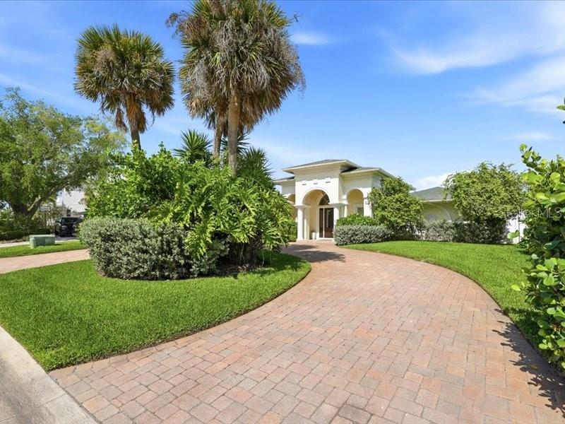 2215 DONATO DRIVE