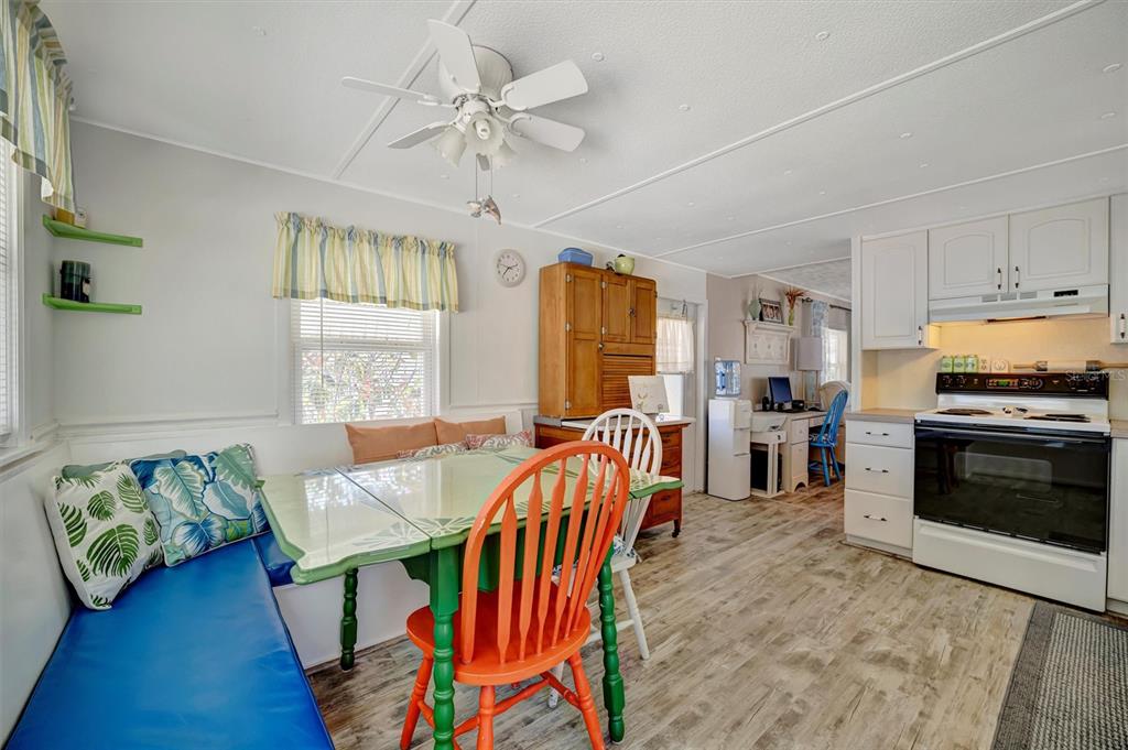 104 SAINT KITTS WAY, APOLLO BEACH, FL — photo 5 of 21