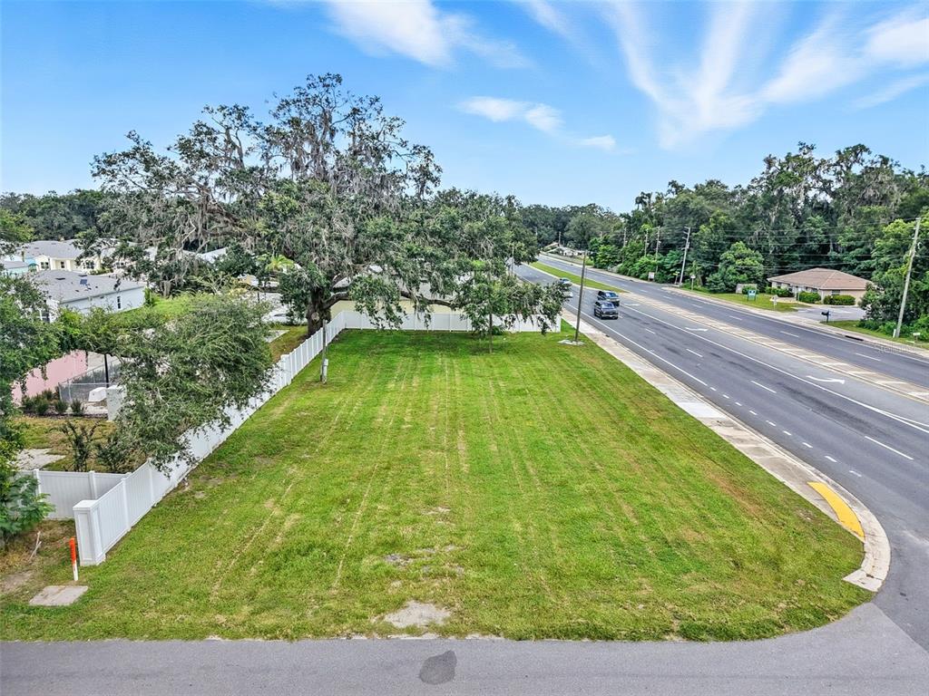 12182 N US HIGHWAY 301