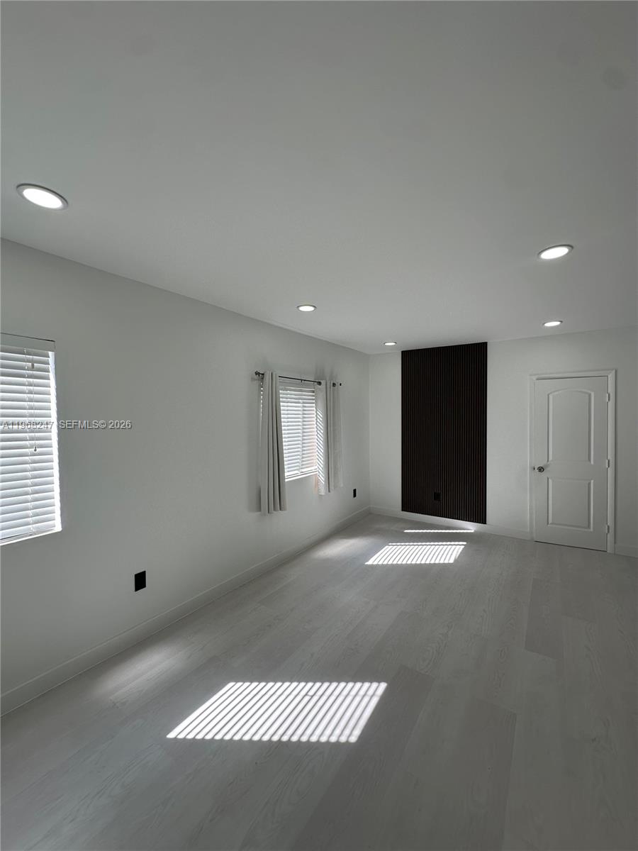 109 NW 6th Ave # 5, Miami FL 33128