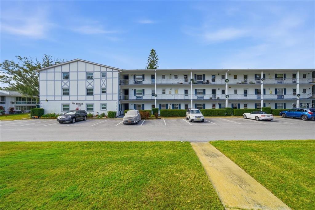 400 GLENNES LANE UNIT 103