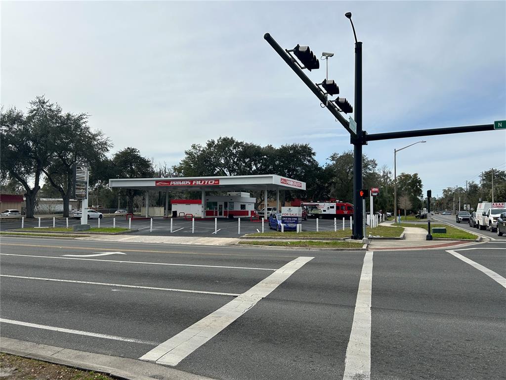 1516 N MAIN STREET, GAINESVILLE, FL — photo 3 of 9