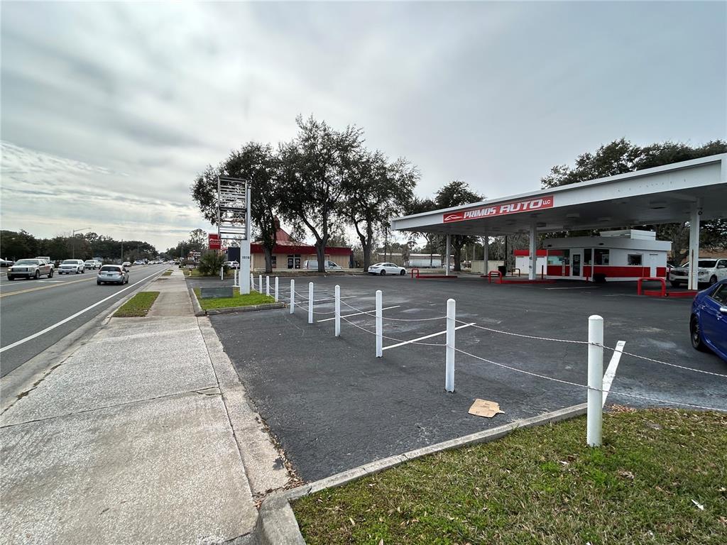1516 N MAIN STREET, GAINESVILLE, FL — photo 5 of 9