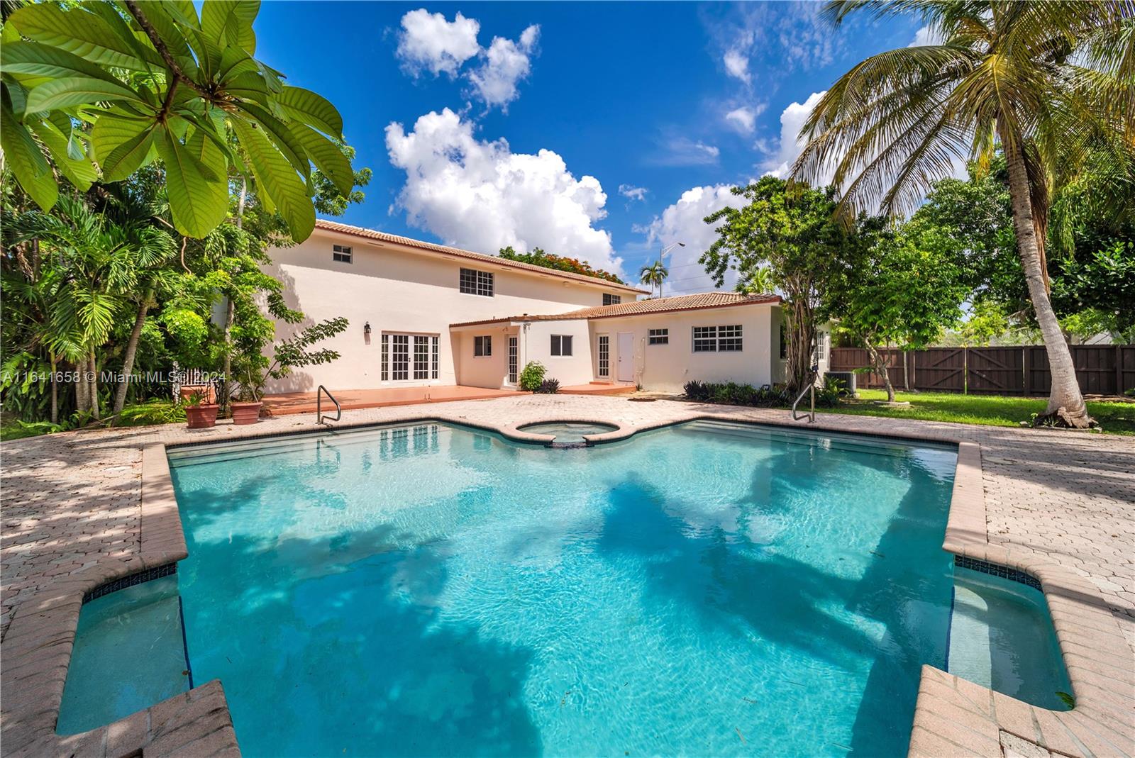 7100 SW 56th St, Miami FL 33155