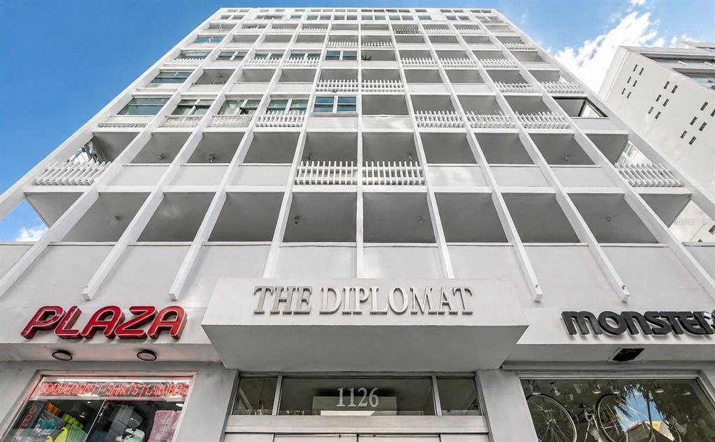 1126 ASHFORD UNIT 27