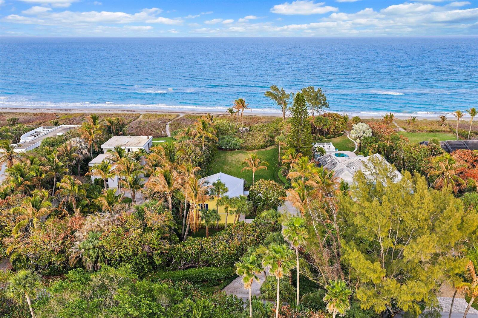 31 N Beach Road, Jupiter Island FL 33455