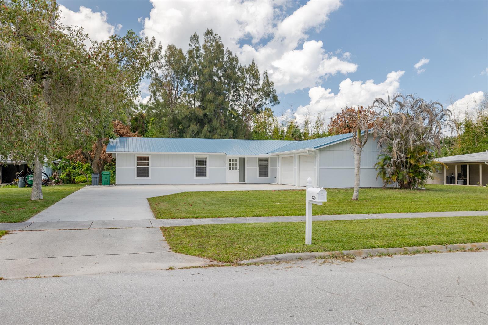 320 Chamberlain Boulevard, Fort Pierce FL 34946