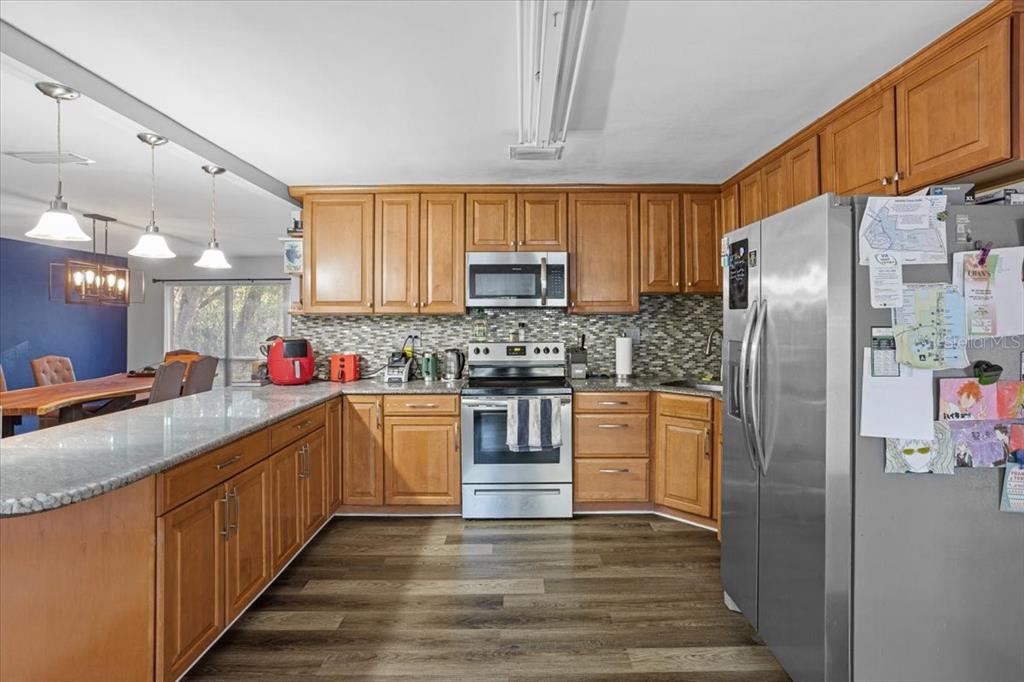 425 NW 79TH DRIVE, GAINESVILLE, FL — photo 5 of 20