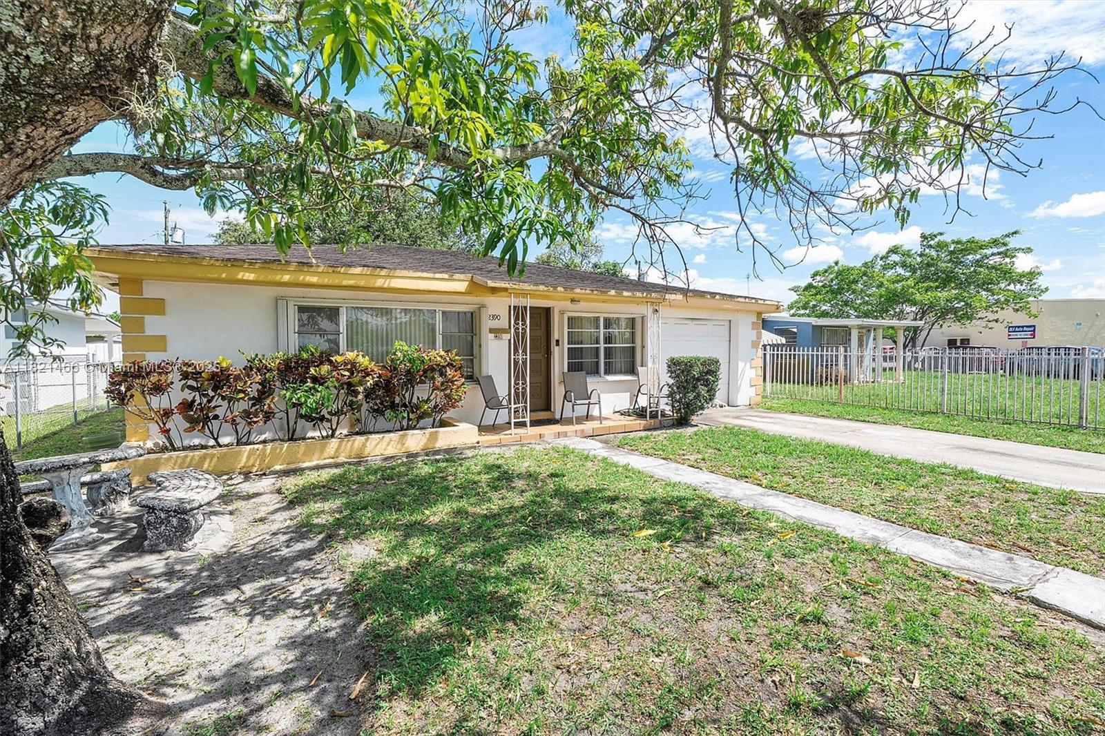 2390 Service Rd, Opa-Locka FL 33054