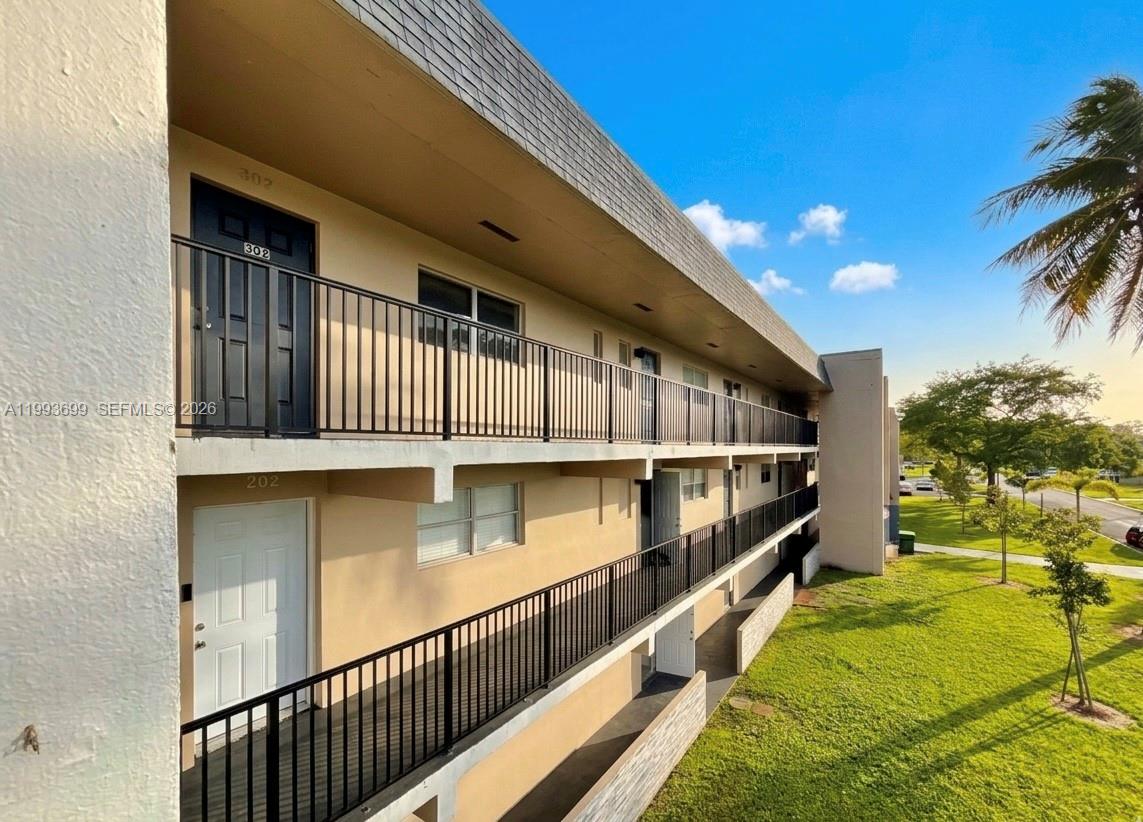 7900 S Colony Cir S # 303, Tamarac FL 33321