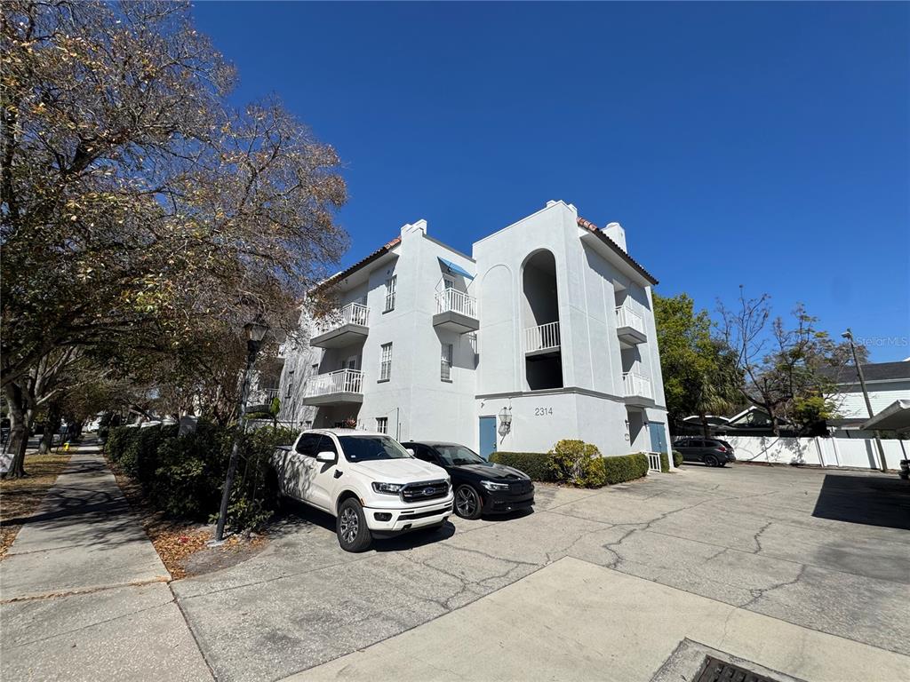 2314 S CLEWIS COURT UNIT 204
