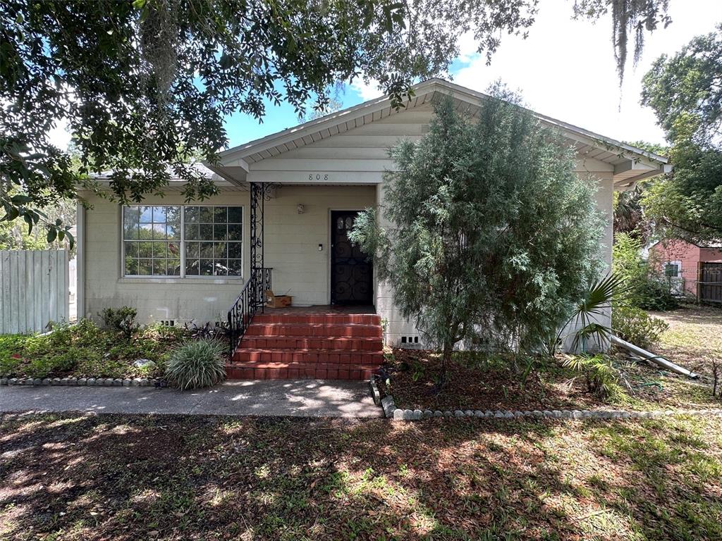 808 N JOHNSON STREET
